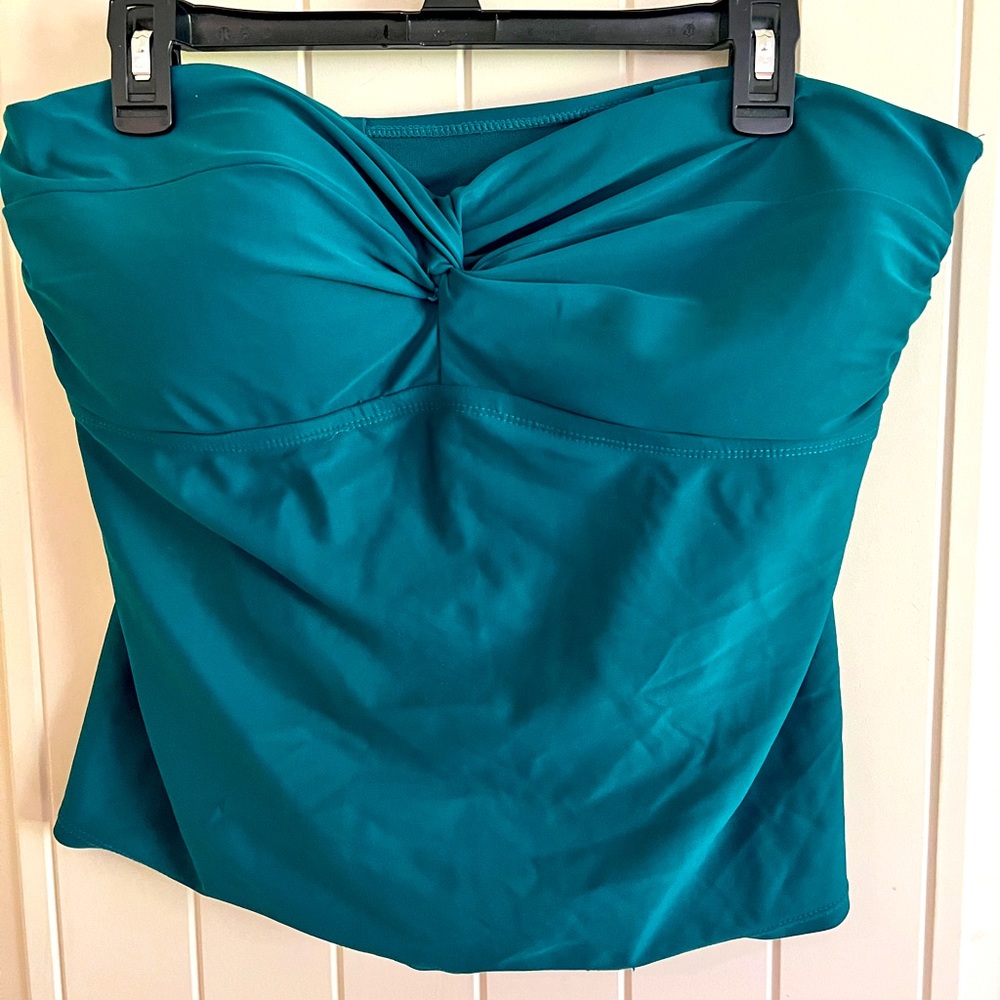 Catalina strapless swim top size 2x